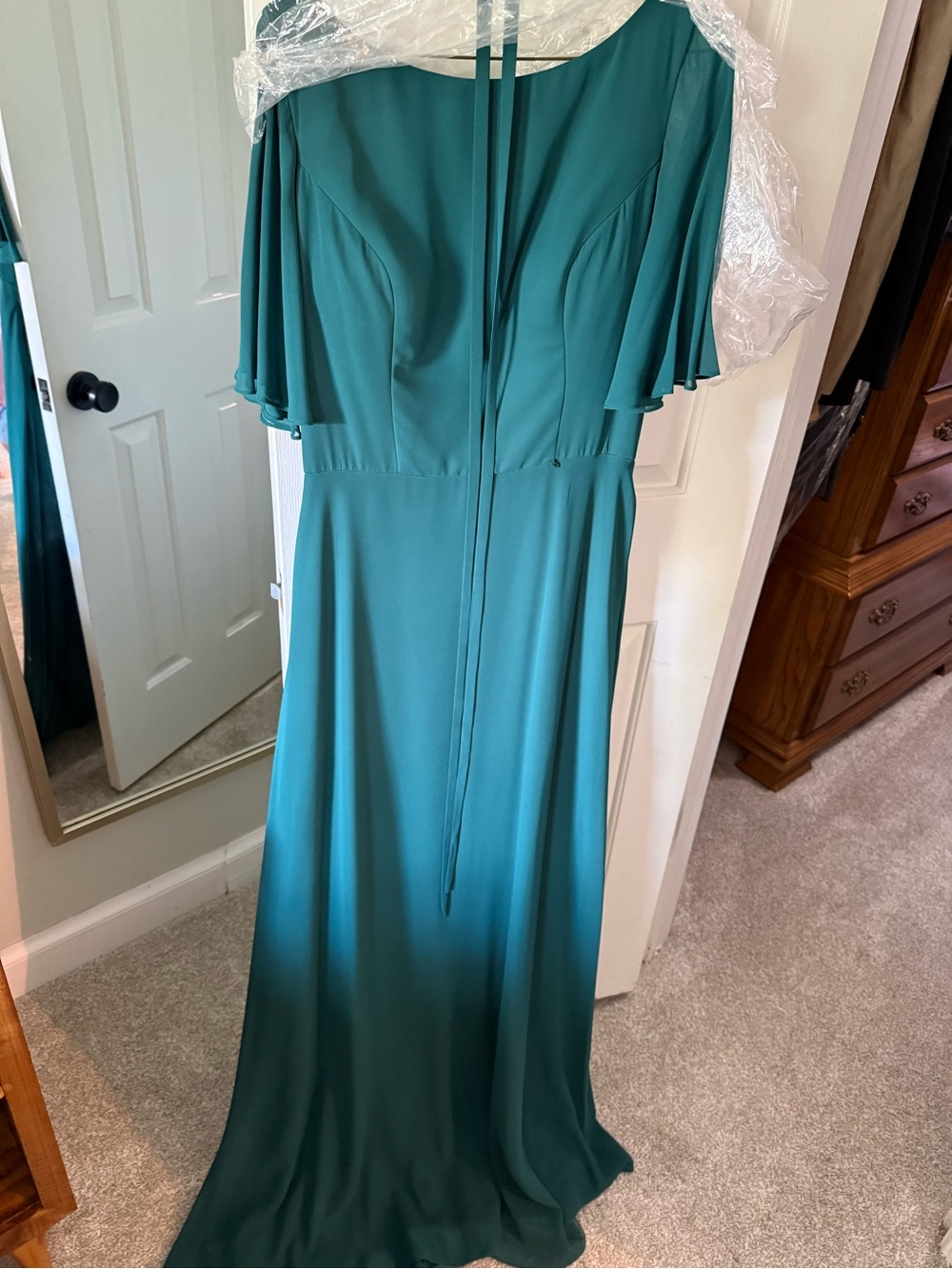 Dear Cleo Daisy bridesmaid Maxi Dress with Flutter Sleeves in Pine